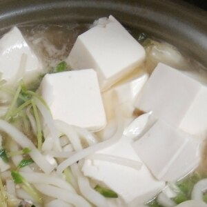 豆腐まるごと　東のまるごと鍋